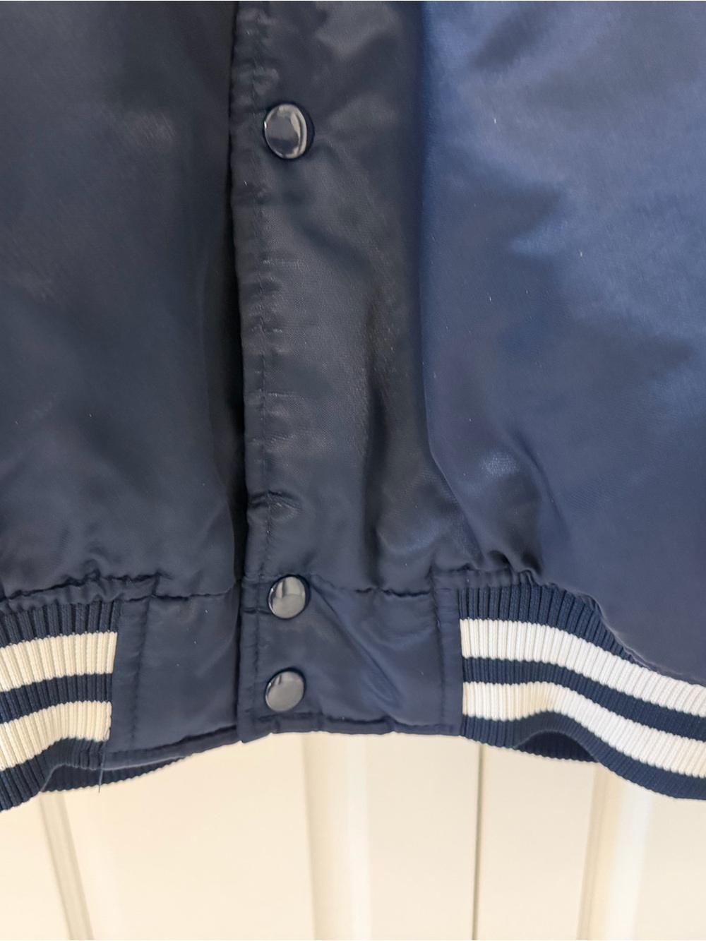 STARTER Navy & White Yankees Satin Bomber Jacket - Picture 4 of 6
